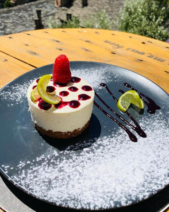 Auberge Chez Francois Ind'E Alba & Paul- SiOrtale エクステリア 写真